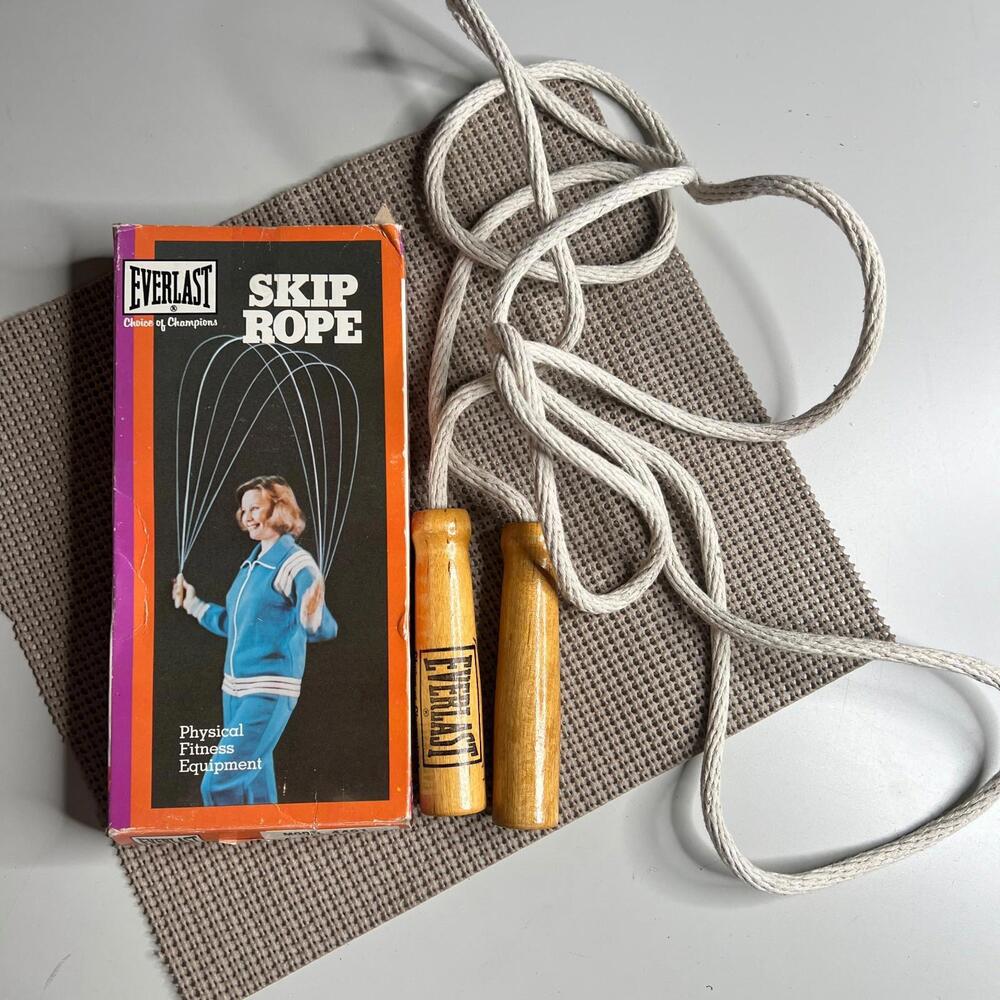 Vintage‎ Everlast Skip Rope Wooden Handles Boxing Training Jump Rope w Box
